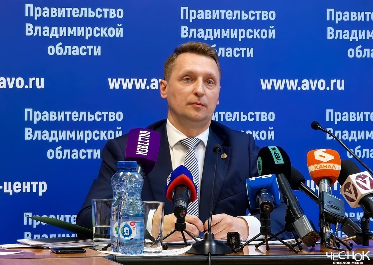 «Вы вообще сумасшедшие люди?». Зам Авдеева ответил кольчугинцам по сохранению роддома