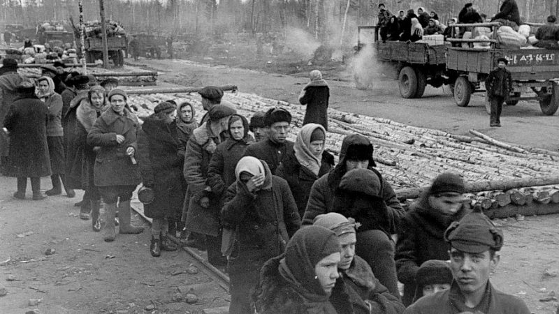 Жители блокадного Ленинграда получат по 50 тысяч рублей