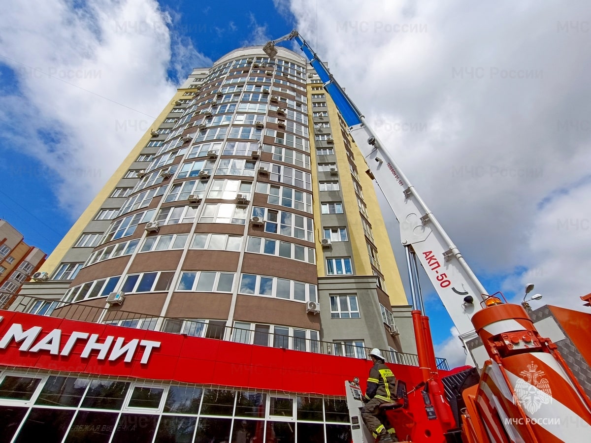 МЧС учения пожар многоэтажка Содышка-min