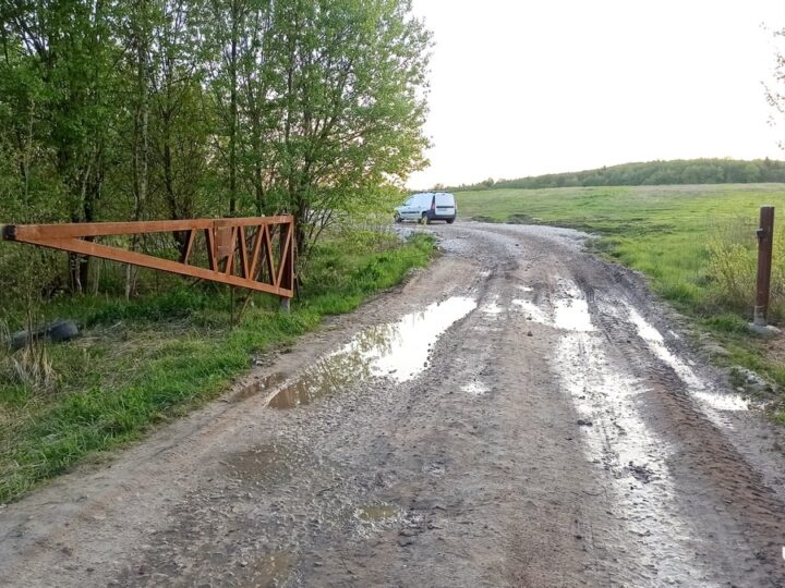 Мельниковы без согласования перекрыли проезд к парку «Дружба»