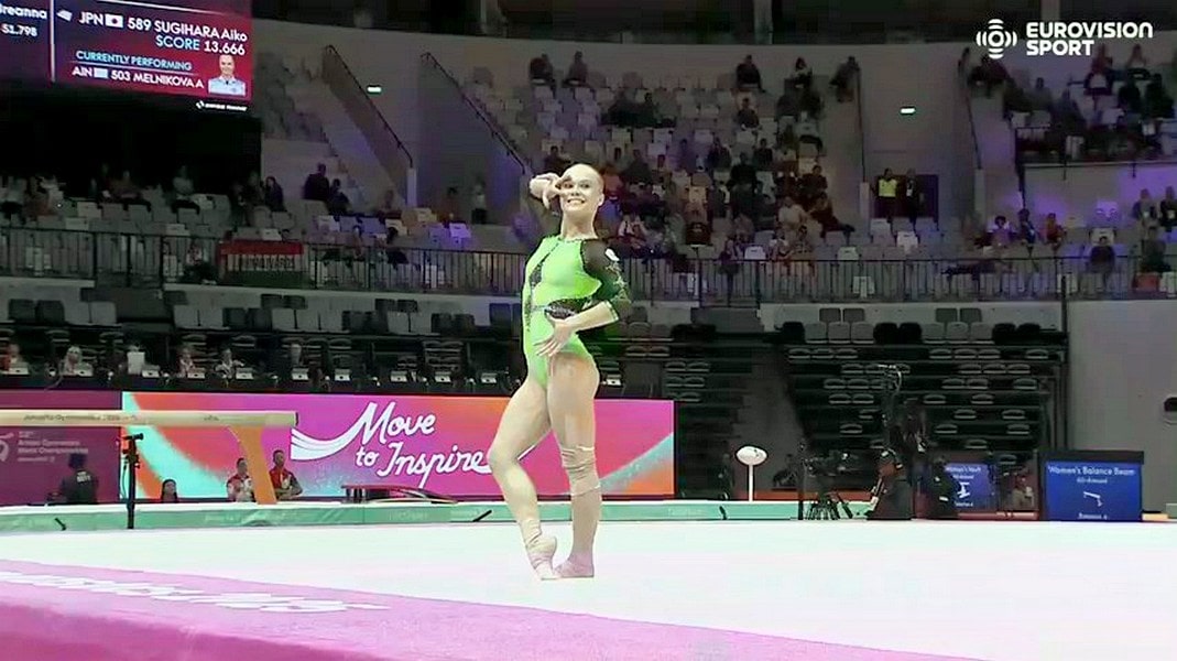 Владимирская гимнастка Ангелина Мельникова стала трехкратной чемпионкой мира