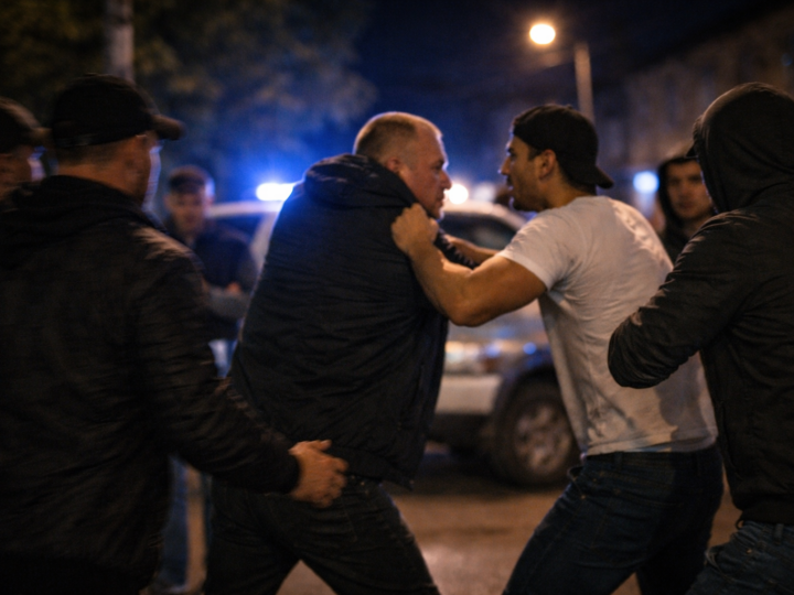 Следком выясняет подробности драки мигрантов с местными в Карабаново 