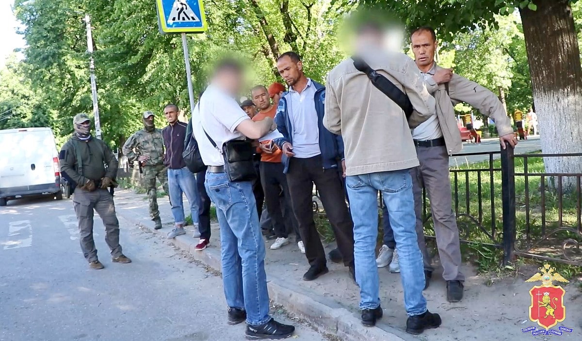 Полиция Владимира нашла нелегалов около «Мегаторга»