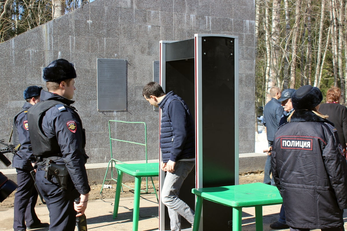 Митинг Киржач Гагарин МВД металлоискатели полиция