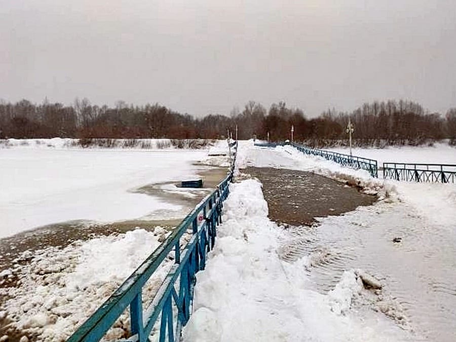 В Гороховце под воду провалился мост через Клязьму