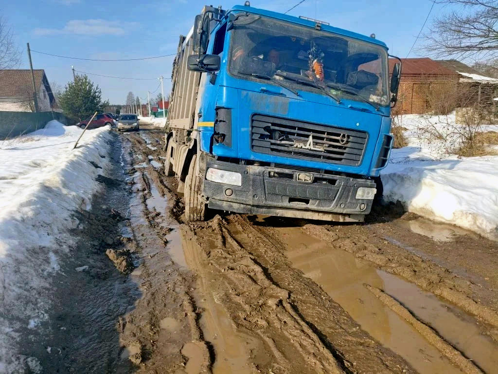 Мусоровоз застрял Камешковский грязь дороги распутица