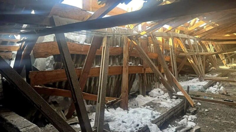 Крыши садика и администрации рухнули из-за снега