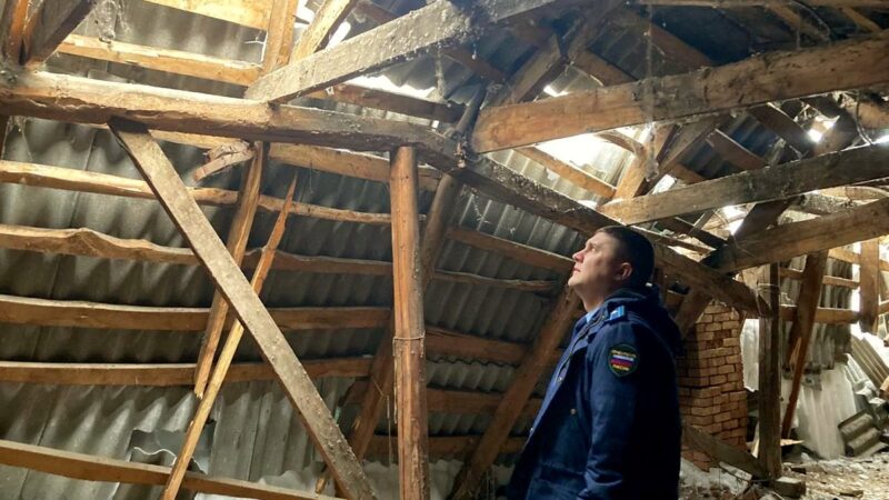 Третья за неделю: в Киржаче обрушилась крыша дома