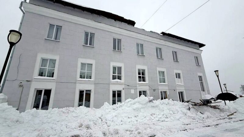 В Гусь-Хрустальном обрушилась крыша недавно отремонтированной школы
