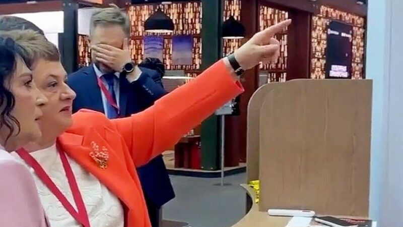 Экс-губернатор Светлана Орлова поностальгировала с владимирцами на ПМЭФ