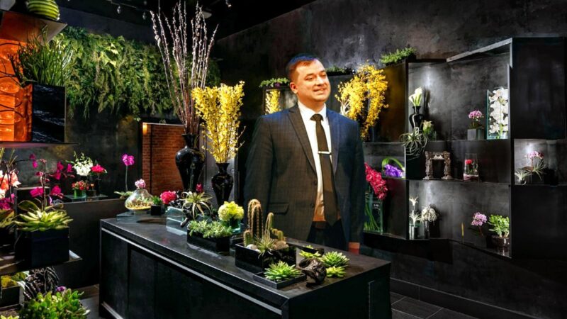 Экс-министр здравоохранения Артем Осипов ушел в торговлю цветами