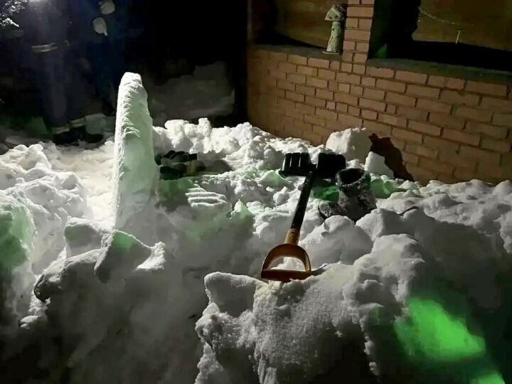 Во Владимирской области снег похоронил троих пенсионеров