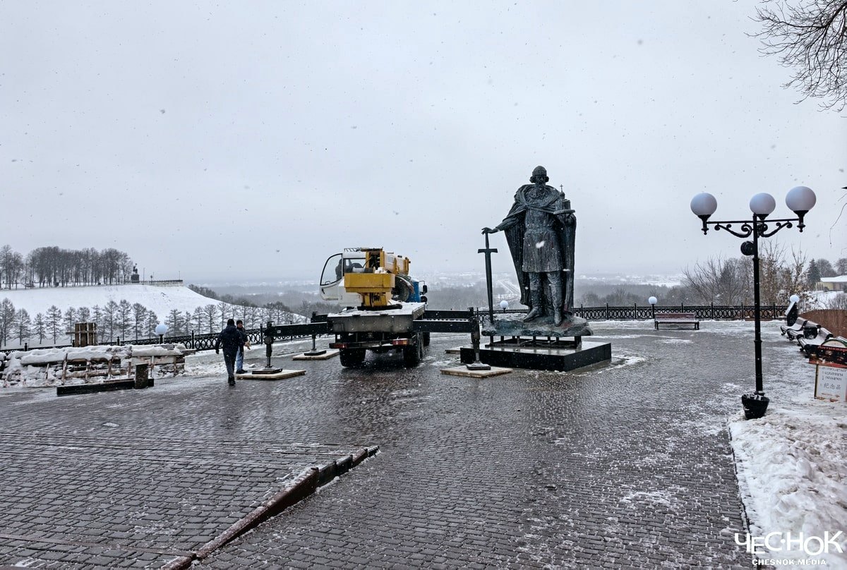 Памятник Долгорукий 3-min