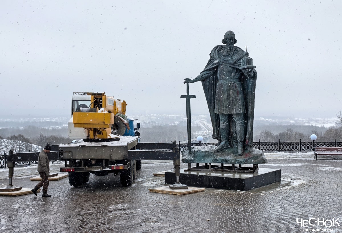 Во Владимире установили памятник Юрию Долгорукому