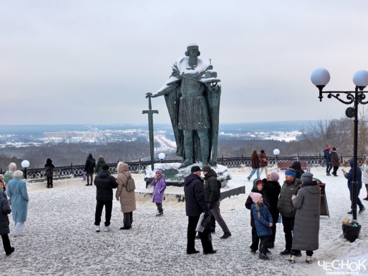 Лохматый, узкоглазый и в штанах. Владимирцы не узнали Долгорукого в новом памятнике