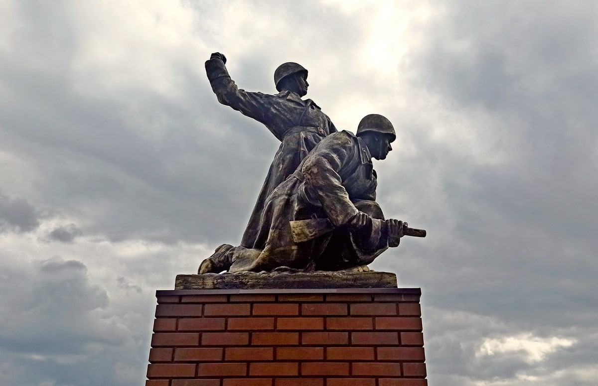 Памятник Дворищи Сталинград