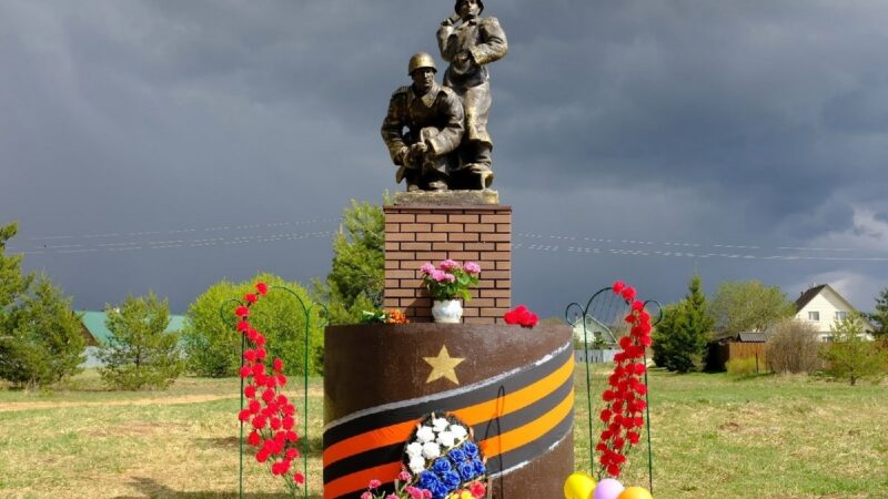 В Киржачском районе жители восстановили памятник героям Сталинграда