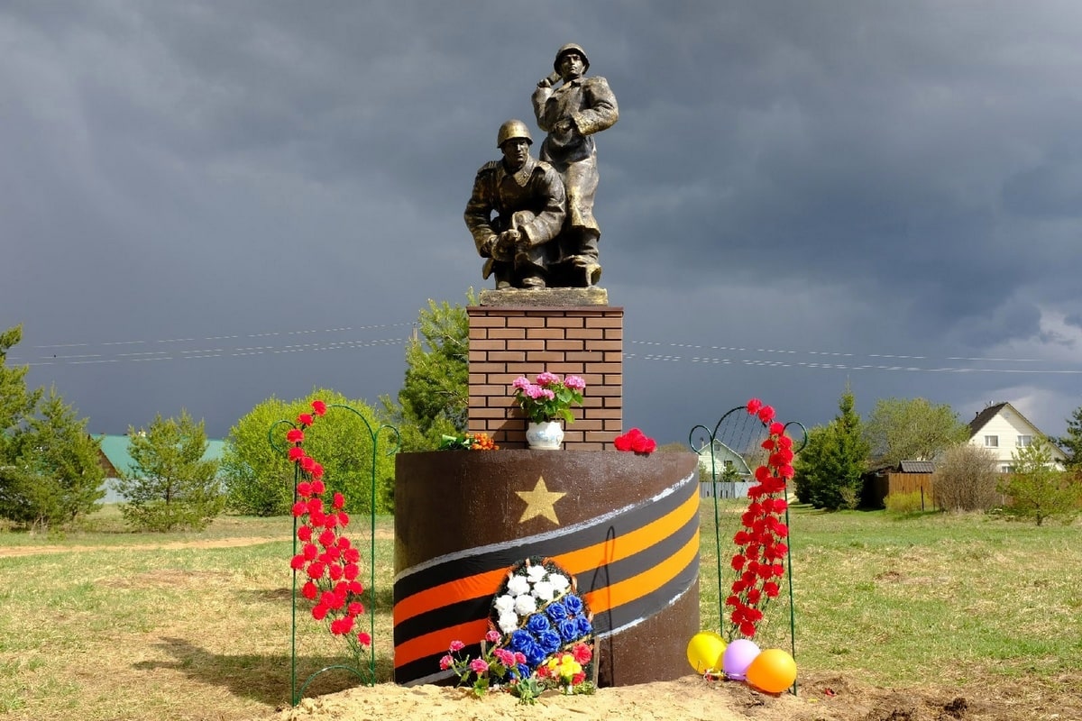 В Киржачском районе жители восстановили памятник героям Сталинграда