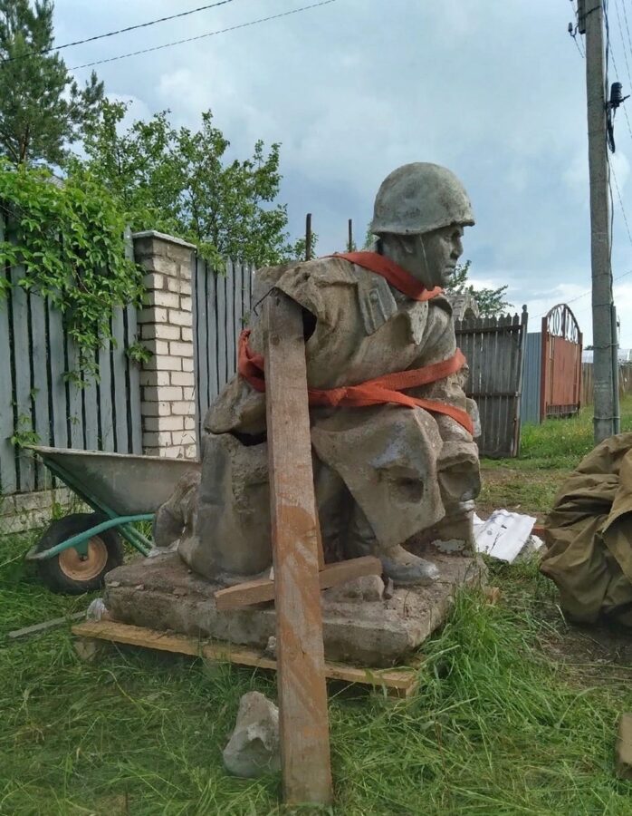Памятник Киржач солдаты