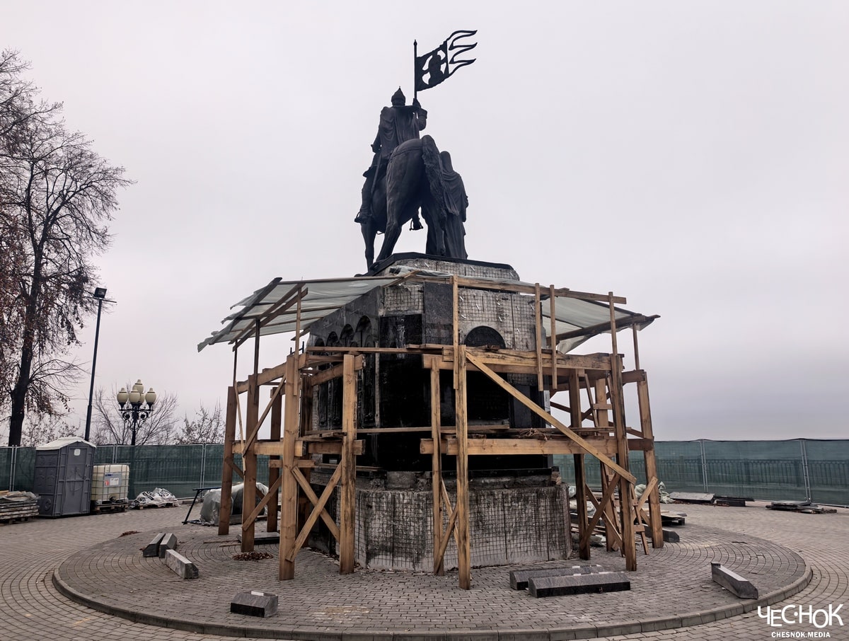 Памятник князь Владимир ремонт 2