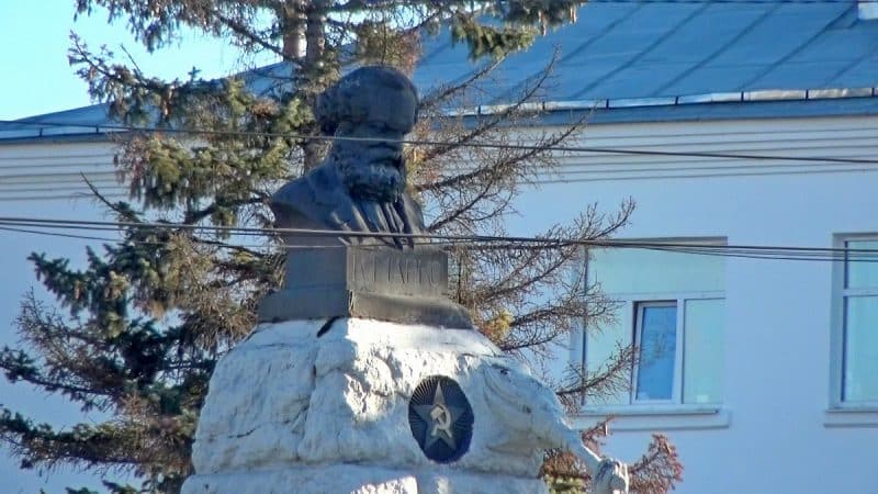 Памятник Карлу Марксу передали городу Собинка