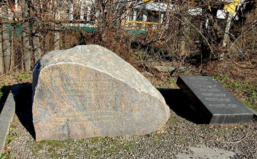 Мэрия не будет сносить памятники военнопленным во Владимире