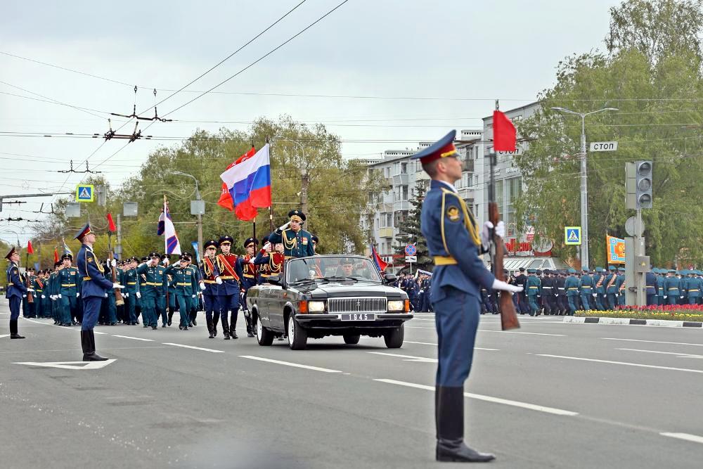 Во Владимире прошел парад Победы