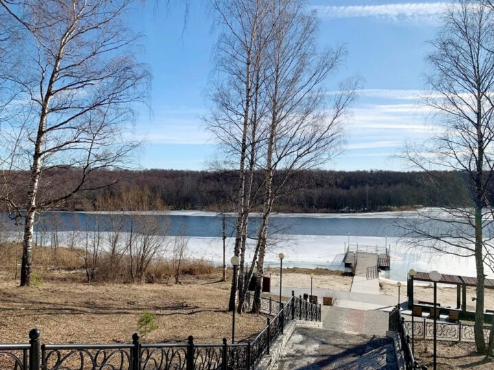 Набережную в Красной Горбатке размыло второй год подряд