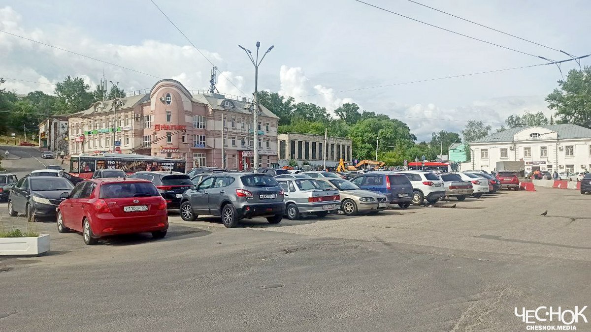 Парковка троллейбус вокзал авто машины 2-min