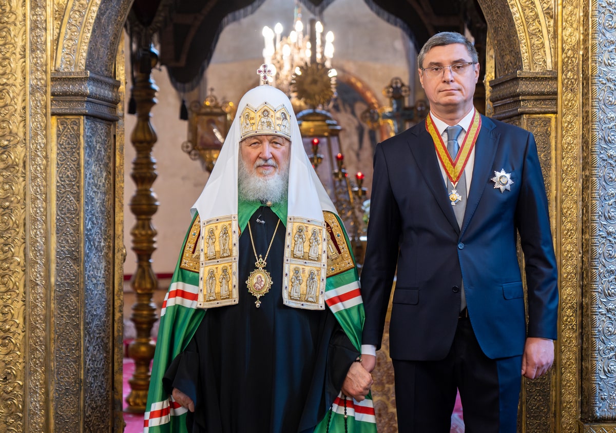 Патриарх Кирилл наградил губернатора Авдеева церковным орденом