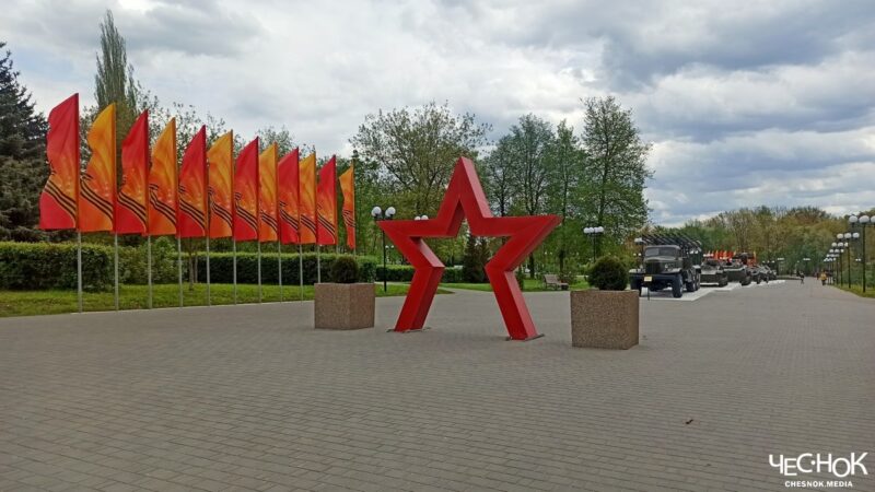 Второй Невский, второй Сперанский. Патриотический сквер заполонят памятниками
