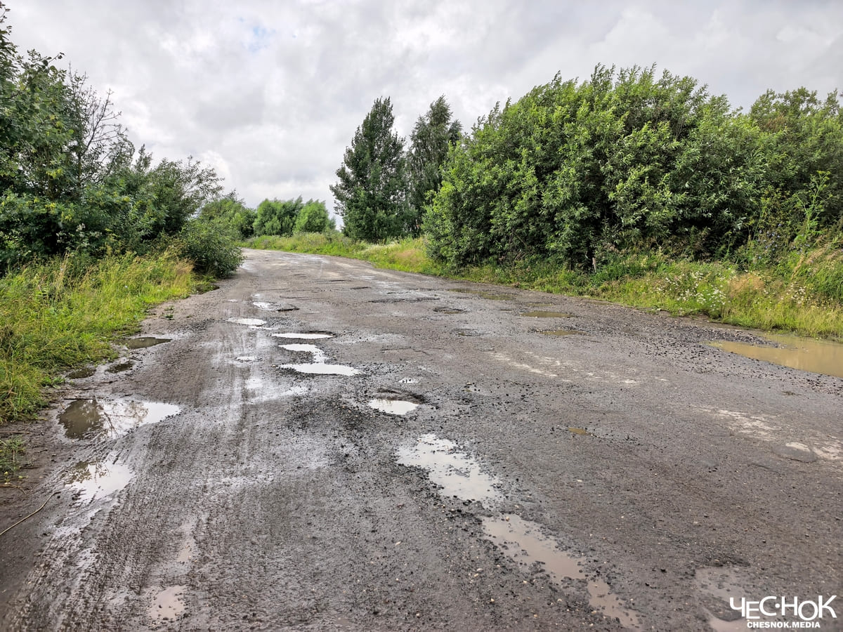 «Пьяная дорога» до Энергетика застряла между обещаниями и ремонтом