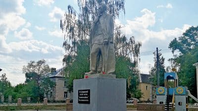 В Гусь-Хрустальном восстановили памятник Дзержинскому