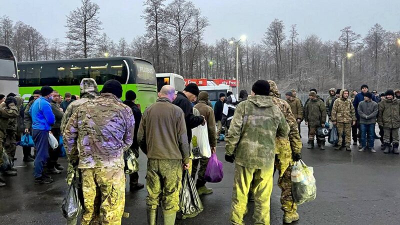 Еще четверых владимирцев освободили из украинского плена