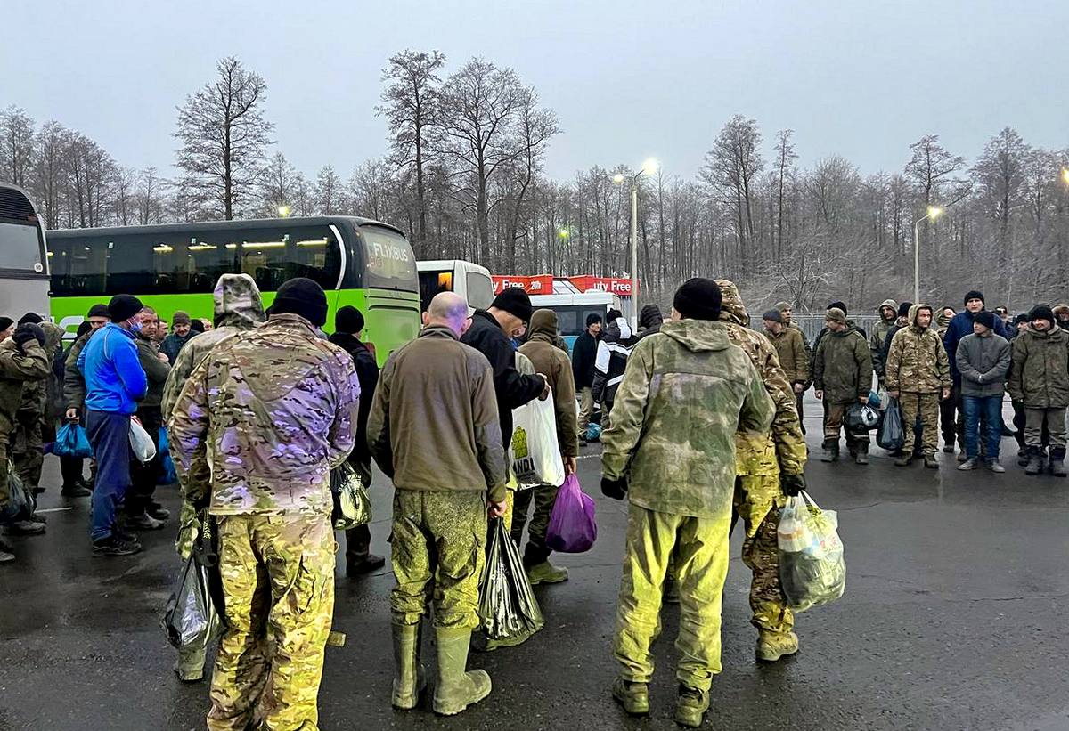 Еще четверых владимирцев освободили из украинского плена