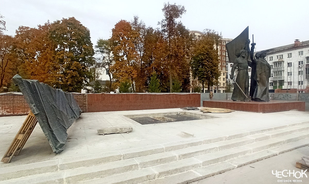 Вечный огонь во Владимире попал на вечный ремонт