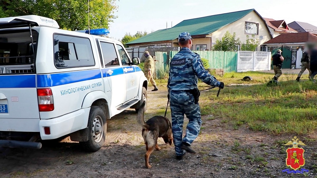 Силовики нагрянули в цыганский поселок и выгнали нелегалов