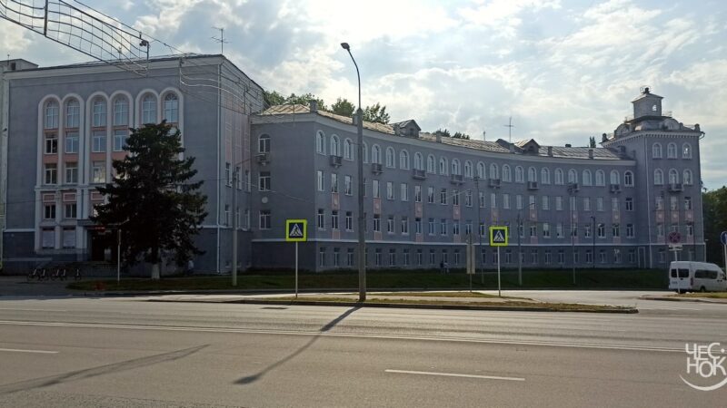 На крыше колледжа во Владимире «попилили» 1,7 млн рублей