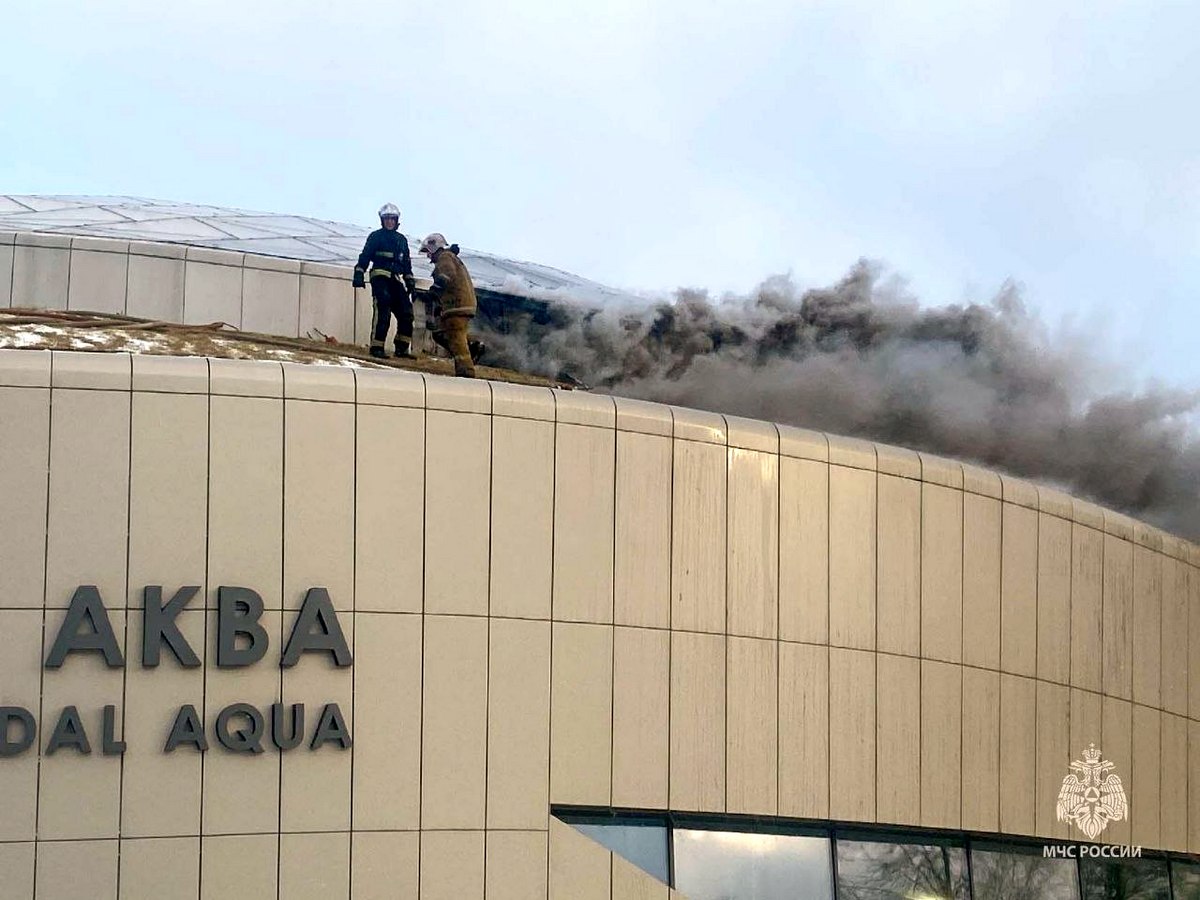 Пожар аквапарк Суздаль МЧС 3