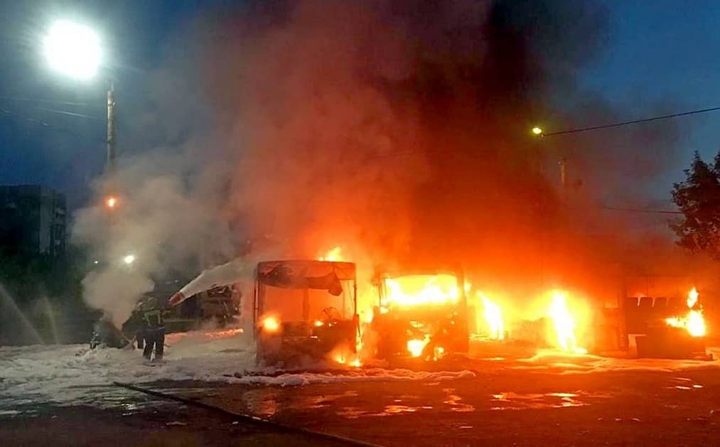 МЧС: автобусы «АДМ» в депо на Гастелло подожгли