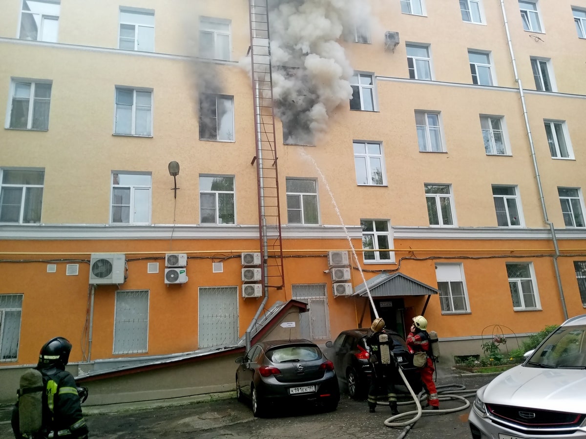 На пожаре в центре Владимира спасли 9 человек
