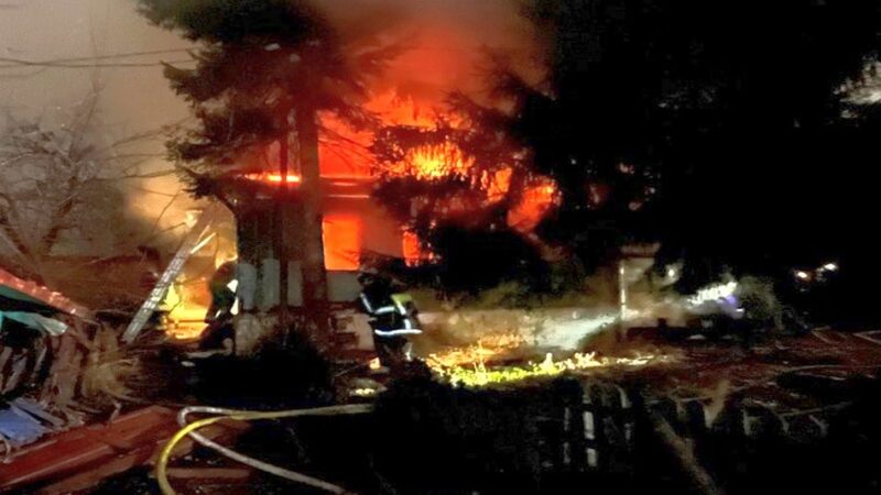 На Лыбедской магистрали сгорел один из последних жилых домов