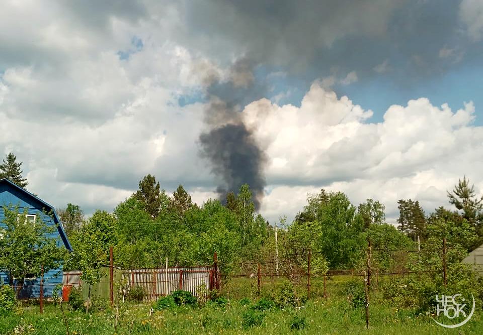 Во Владимирской области загорелся мусорный полигон «Хартии»