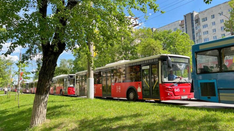 Владимир встал в километровые пробки из-за ремонта Пекинки