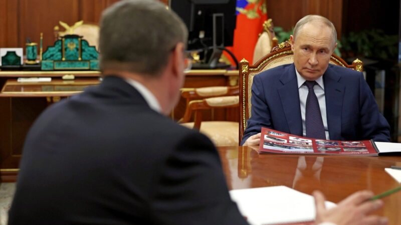 Белый дом пояснил, почему Авдеев не рассказал Путину о дольщиках