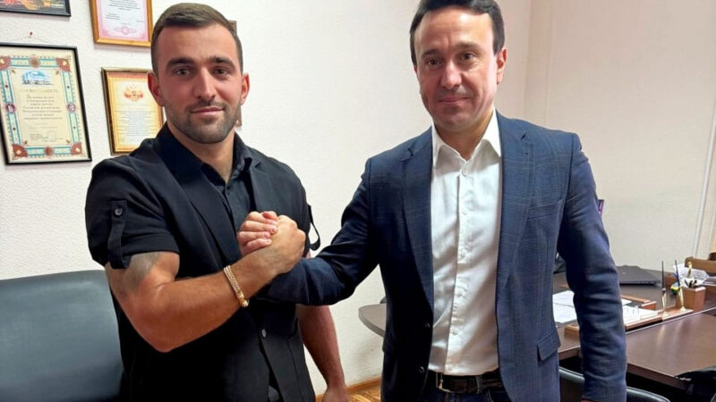 Довыборы в Заксобрание начались с черного пиара, угроз и нацизма