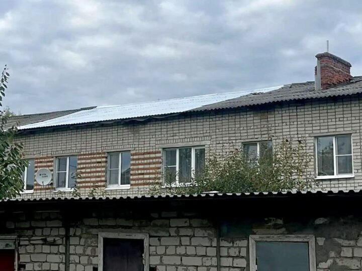 После репортажа «Чеснока» в Бавленах восстановили рухнувшую крышу