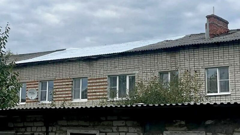 После репортажа «Чеснока» в Бавленах восстановили рухнувшую крышу
