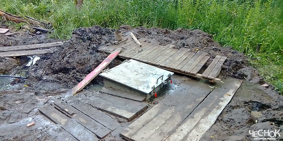 В парке у ДТЮ во Владимире замуровали родник
