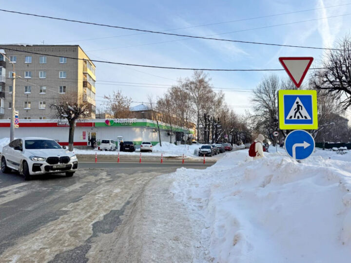 На улице Сакко и Ванцетти закрыли сквозной проезд через Горького